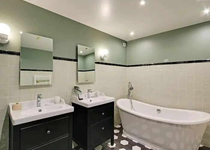 Superbe Aux Halles I Paris